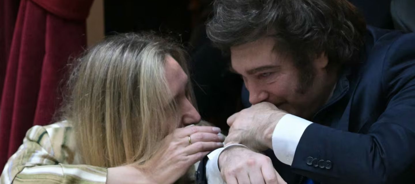 Javier Milei reaparecerá públicamente tras casi diez días recluido en Olivos