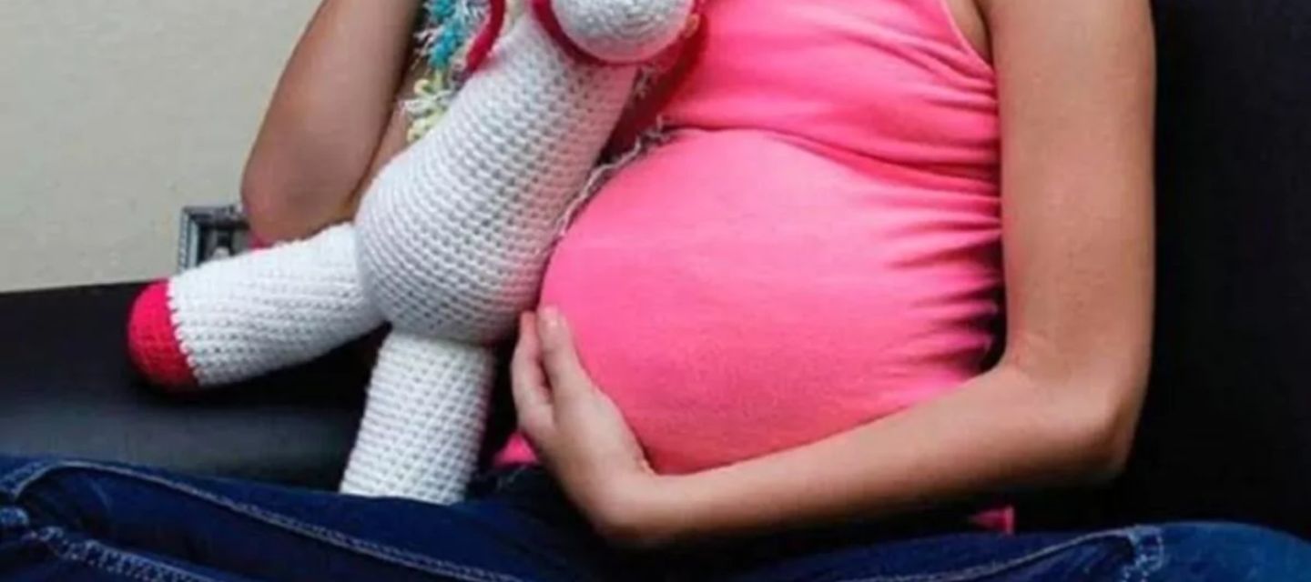 El embarazo adolescente sigue siendo un desafío social y sanitario en Cuba.