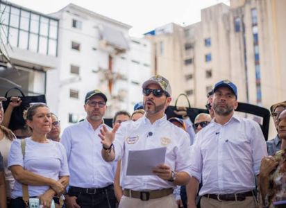 Abelardo de la Espriella cumple un mes en la Presidencia de Colombia marcado por el terremoto