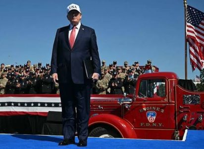 Donald Trump prometió un pago de US$5.000 a cada estadounidense si los republicanos ganan las elecciones legislativas