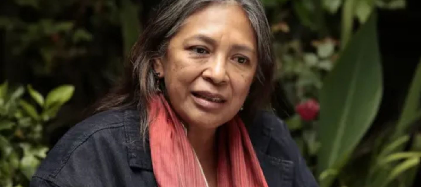Ángeles Cruz protagoniza Sobre las olas, una película que cuestiona el mito de la madre perfecta y explora el deseo femenino