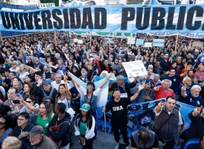 Universidades argentinas anuncian 23 días de paro escalonado y una nueva marcha federal para el 15 de octubre