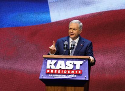 La aprobación de José Antonio Kast cayó a 25% en septiembre, mientras 62% desaprueba su gestión. 