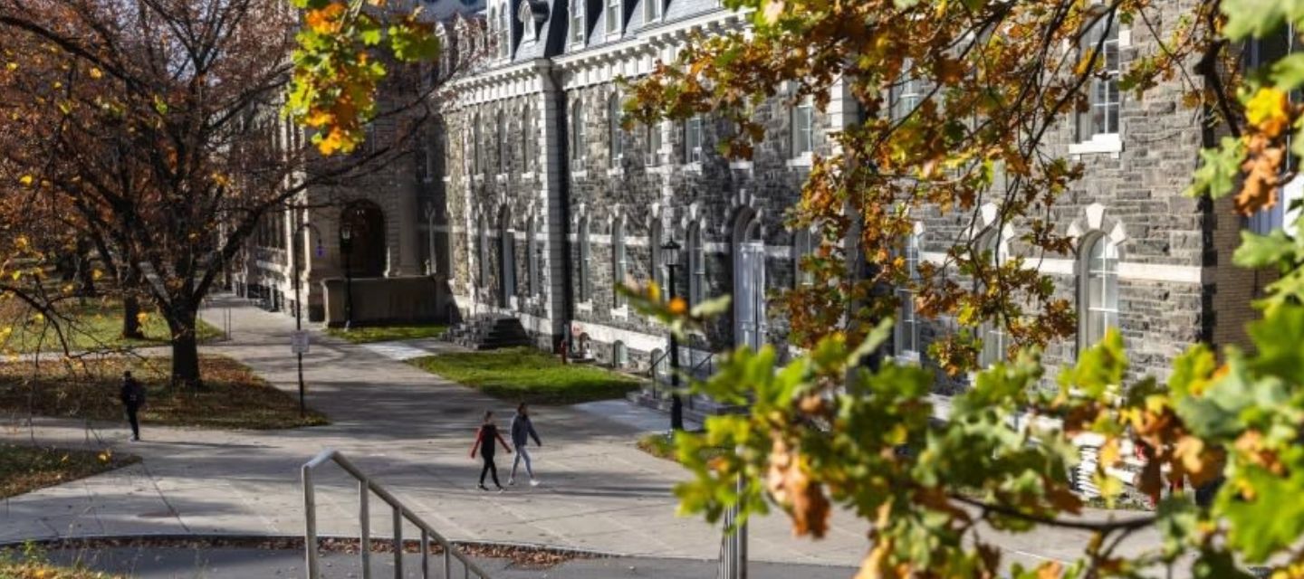 La Fiscalía de Nueva York reabrió el caso de una estudiante que denunció una presunta agresión sexual grupal en Cornell