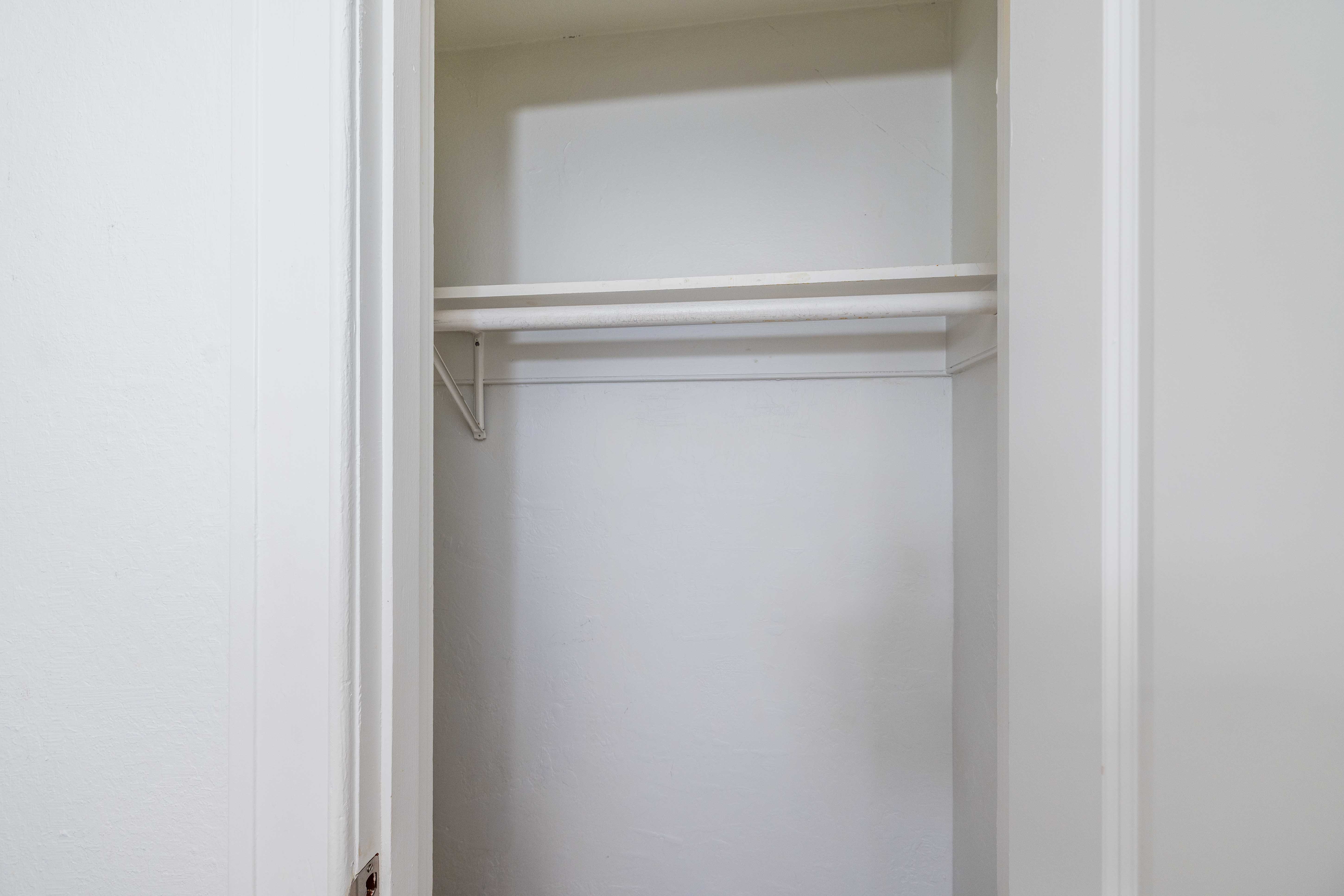 Standard XL room closet