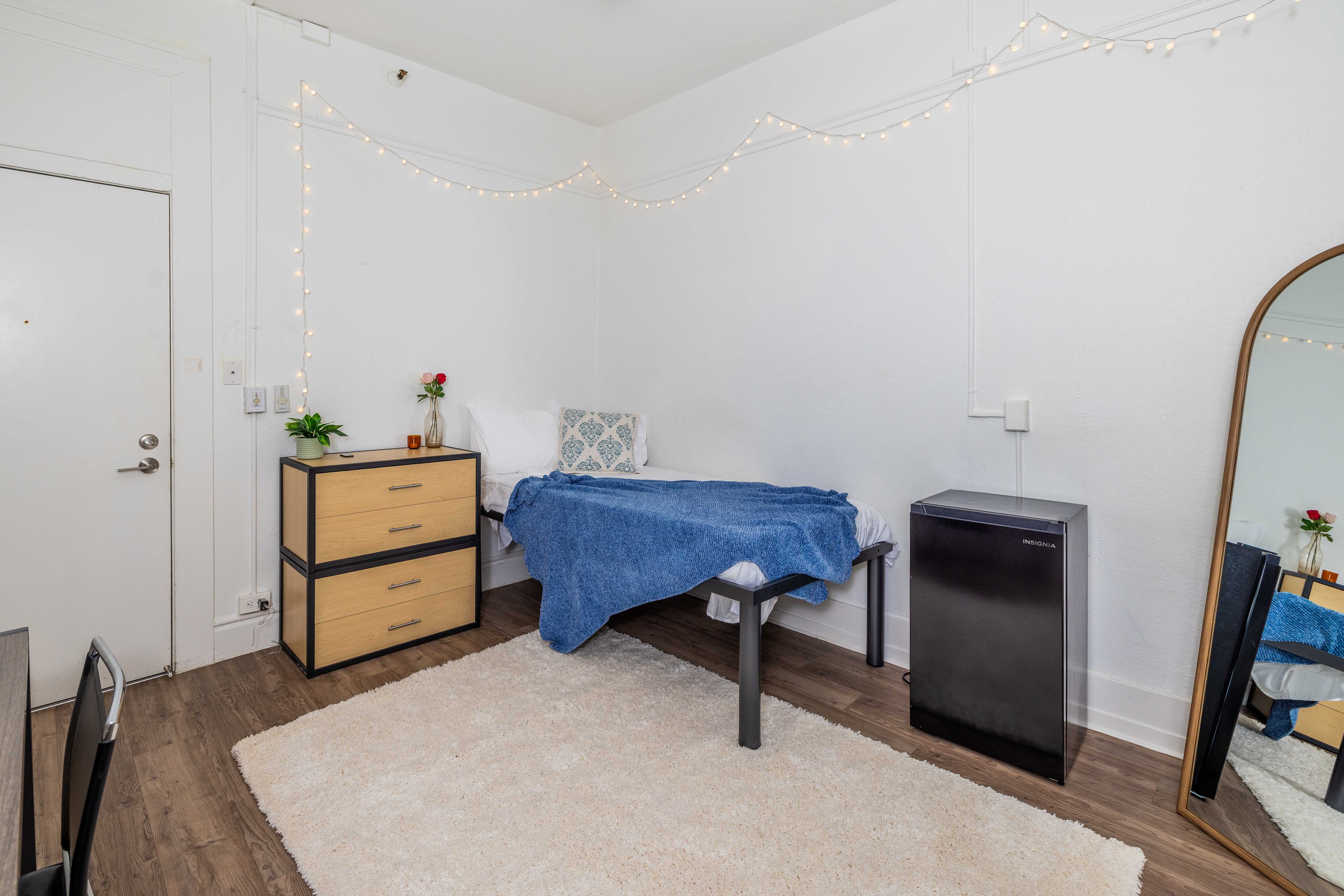 Standard XL room furnished
