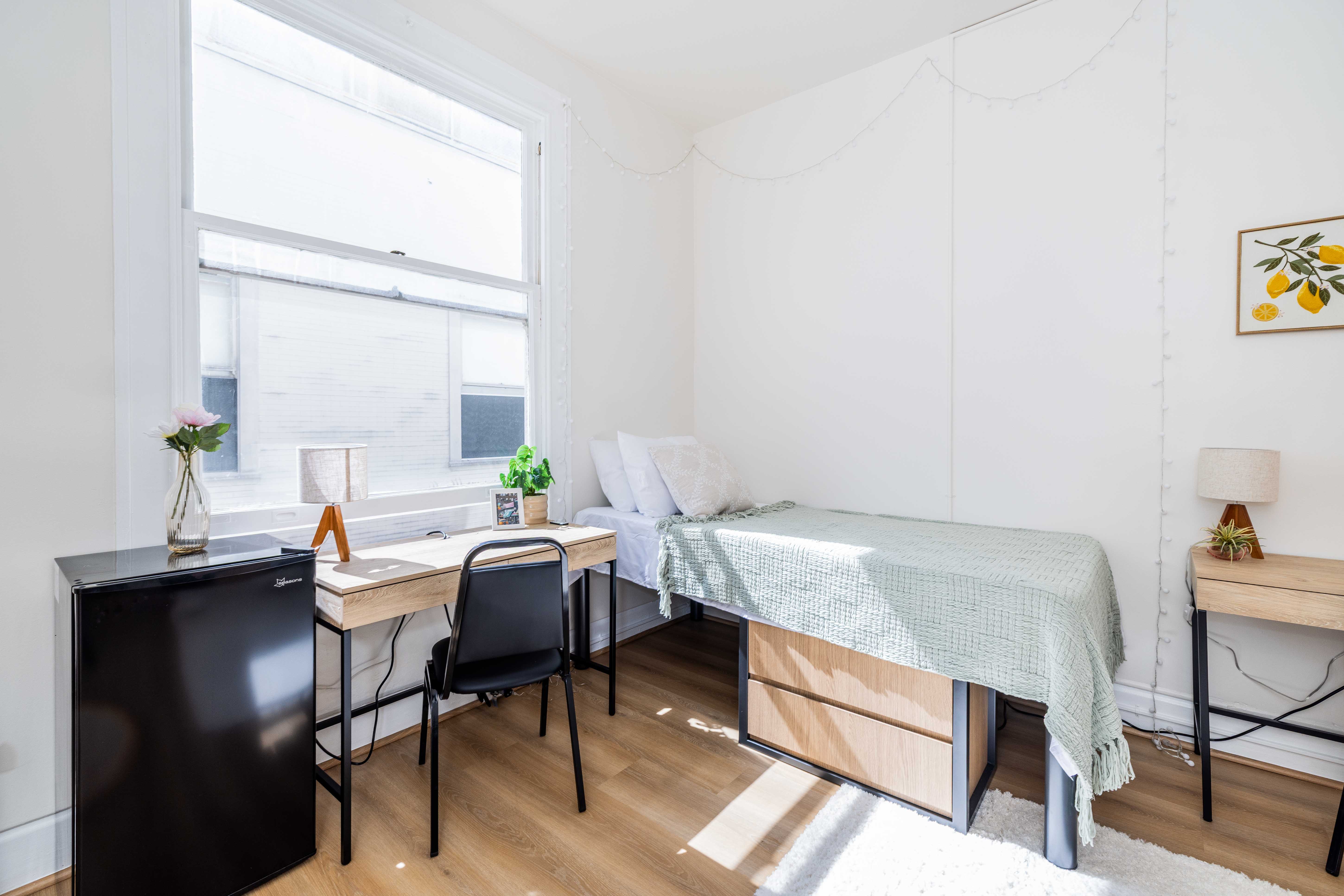Select XL room furnished