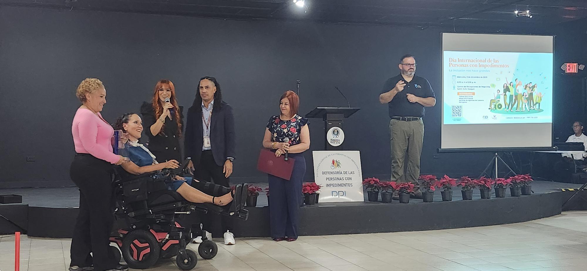 Acto de reconocimiento a Marlena Quiñones de la DPI Oficina Regional del Norte