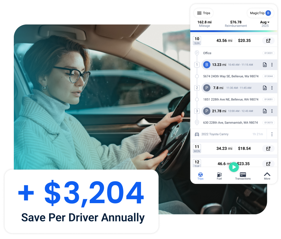Un chauffeur consulte l'application TripLog sur son téléphone