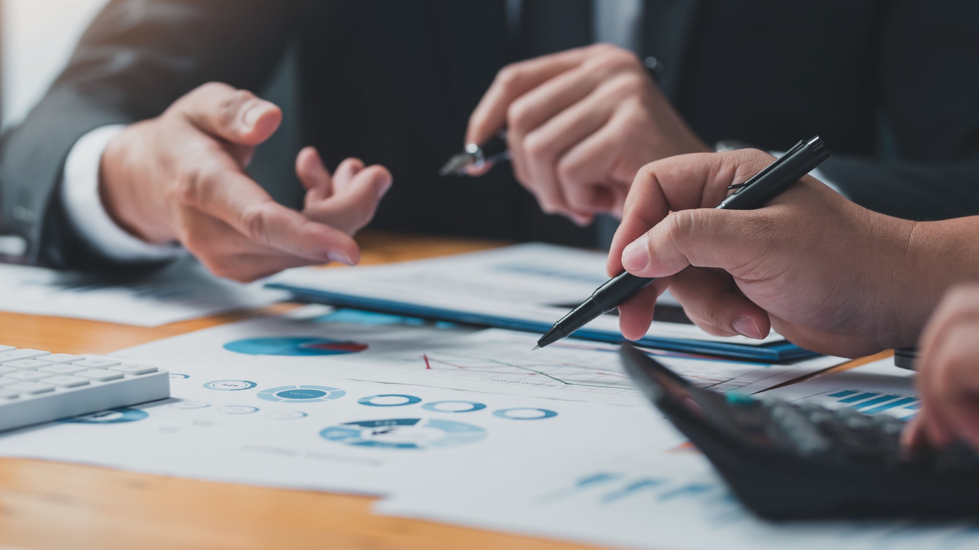 tracking business expenses for taxes