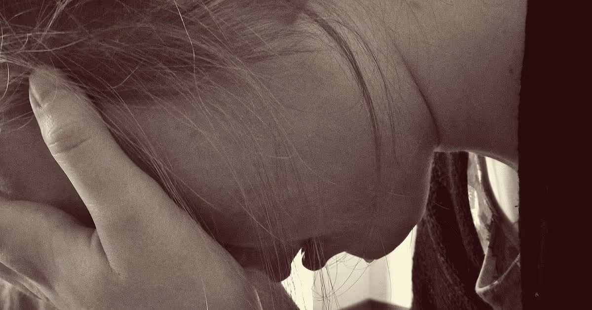 il est essentiel de réduire l'épuisement professionnel des employés pour améliorer les relations avec les employés et fidéliser les employés dans le secteur des soins à domicile|médecin surmené covid 19|médecin fatigué covid 19