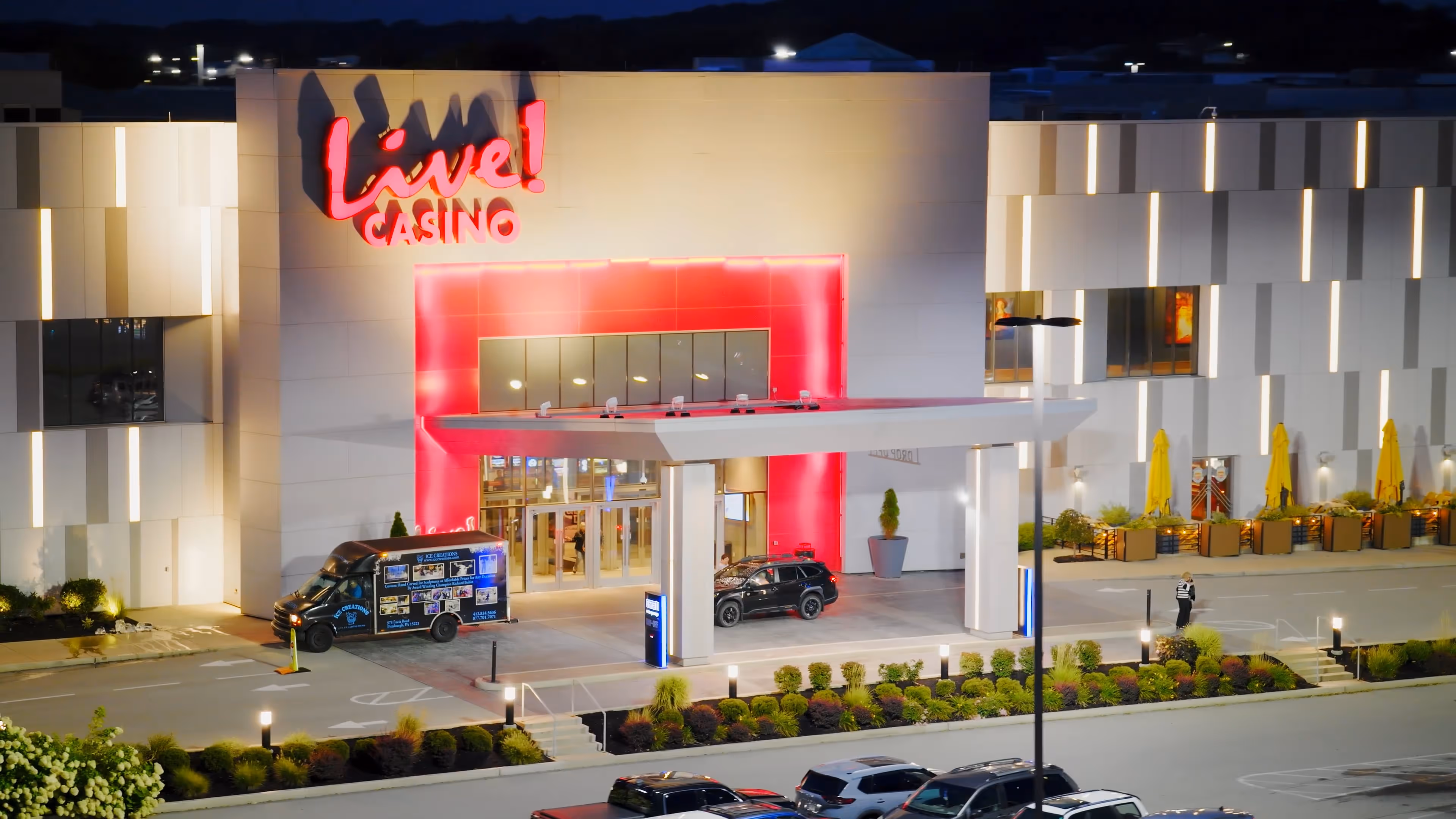 Live casino glamour entrance 