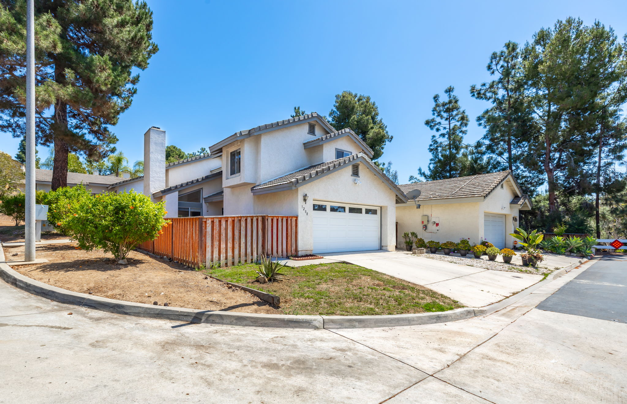 1280 Lancer Glen