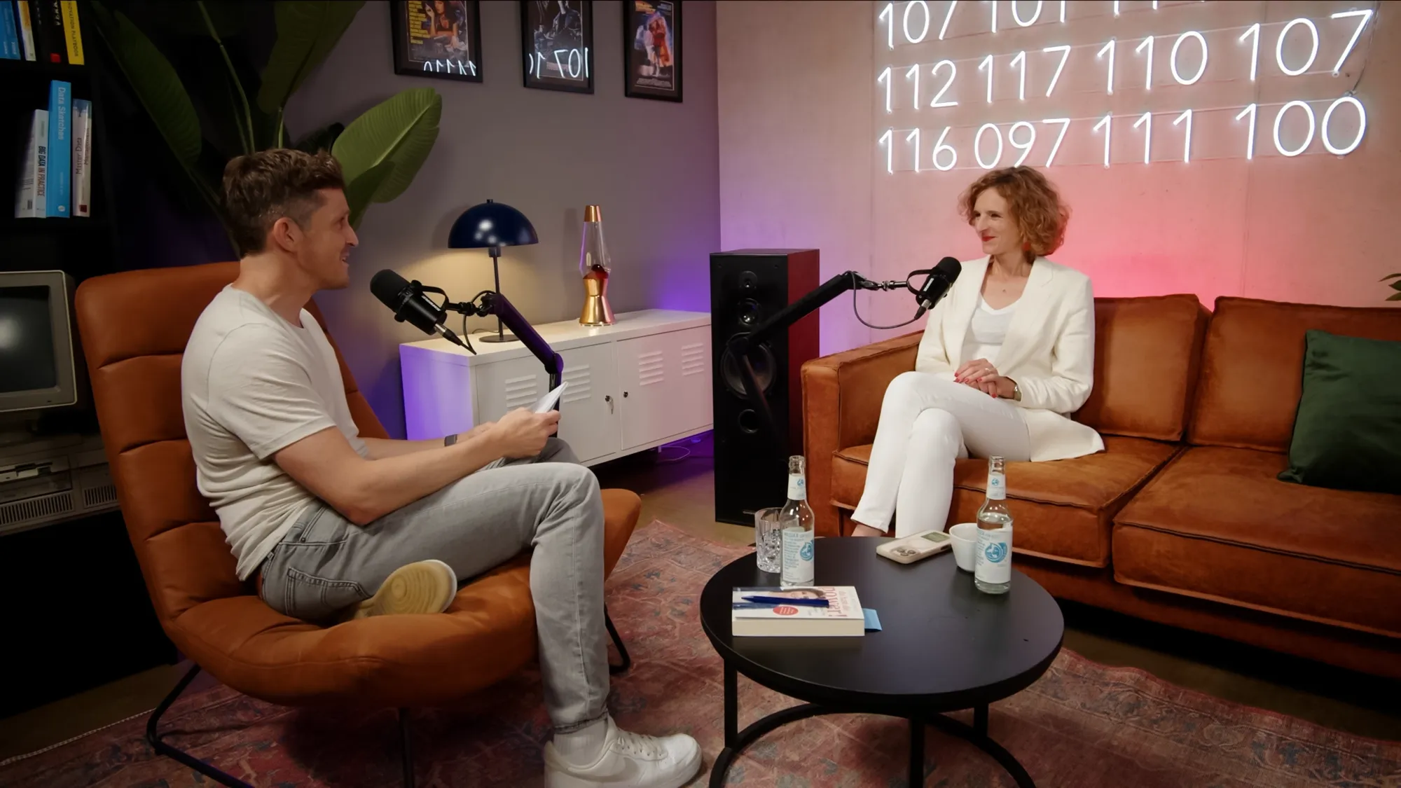 Aufnahme im Podcast Studio mit Simon und einem Gast
