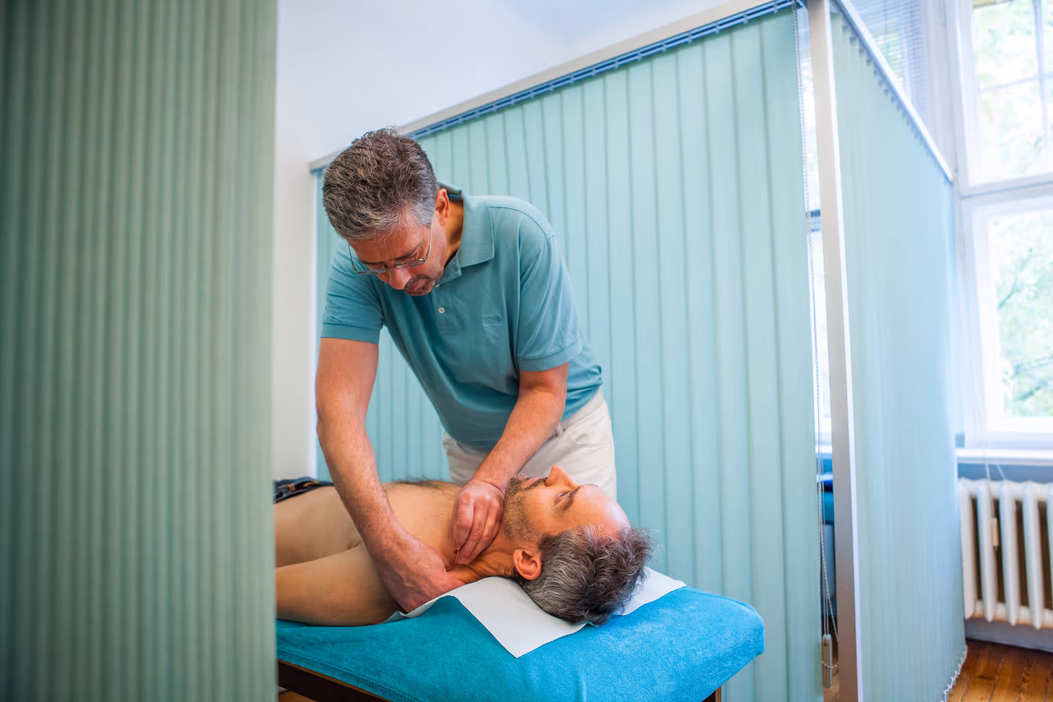 Akupunktur bei Patienten mit Schulterschmerzen in Berlin und Potsdam