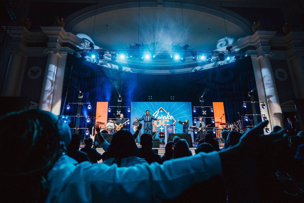 Hundreds praying at AWAKE DC.