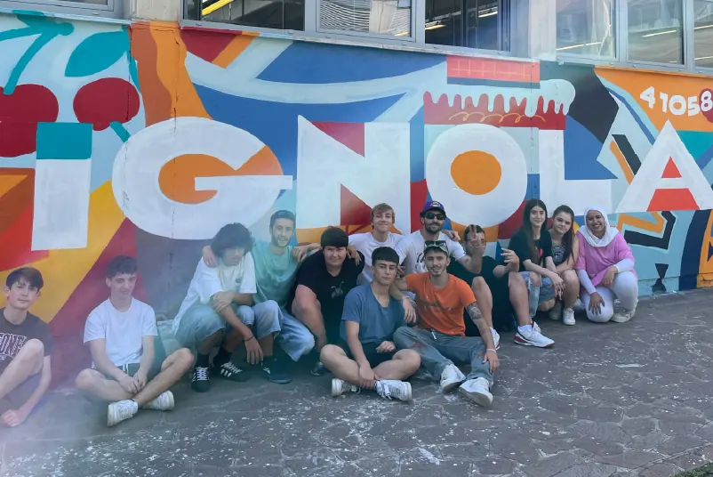 Creatività e comunità: il murales dell'Istituto Primo Levi di Vignola