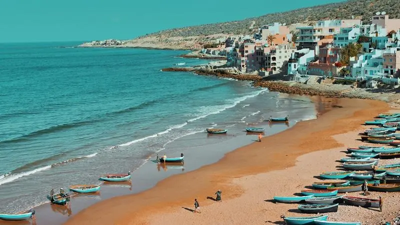 Vue apaisante sur l’océan Atlantique à Taghazout pendant un séjour incentive organisé par INÜI Collection.