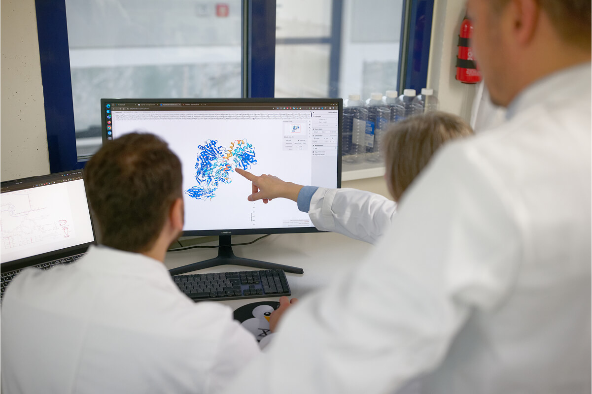 Mycolever team obseving a protein structure