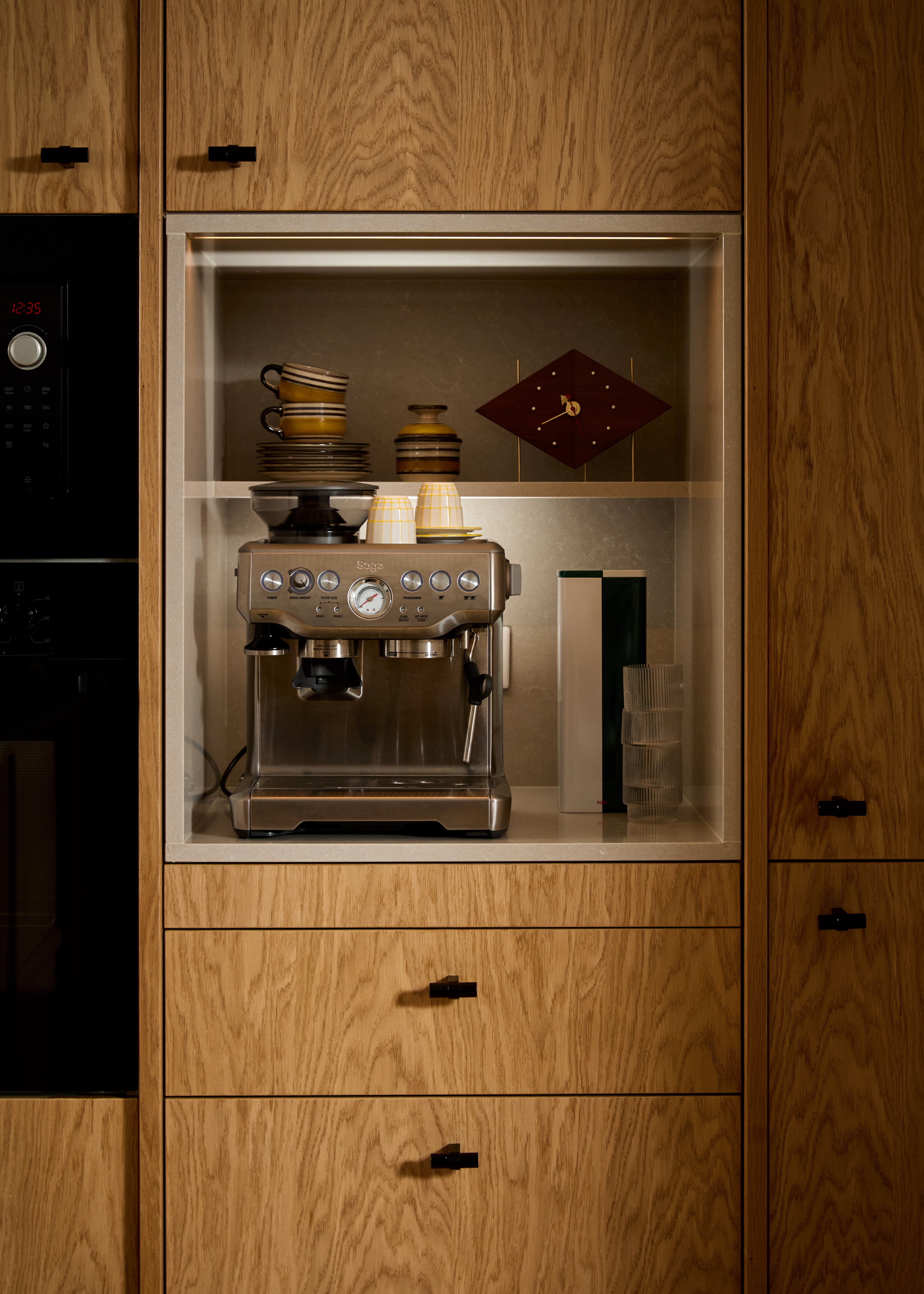 D11 apartment — photo 6 of 8