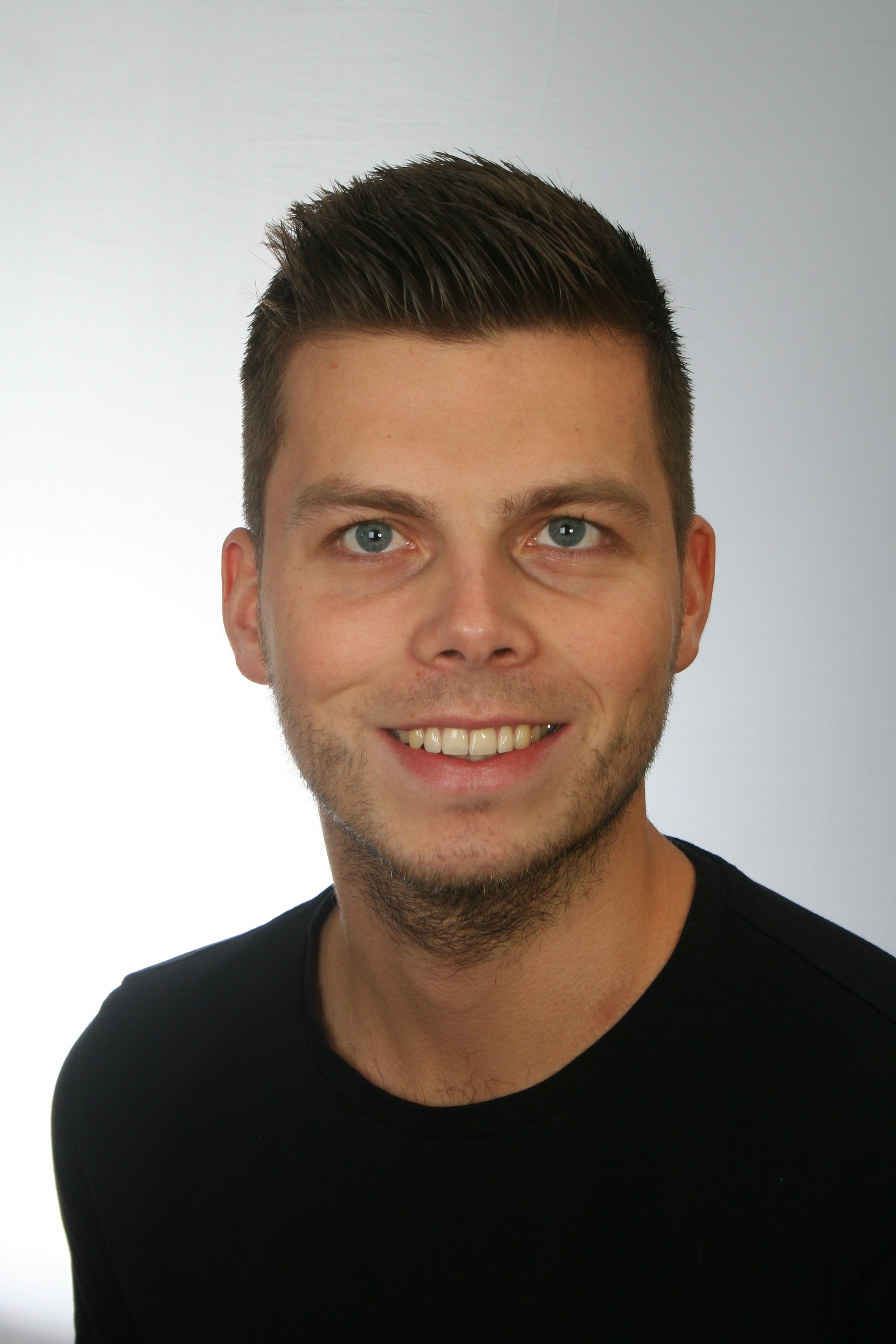 Artem Bandyk headshot