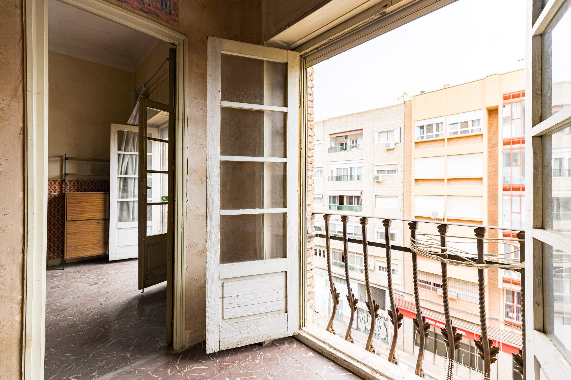 MARAVILLOSO PISO EN EDIFICIO 9 PISOS