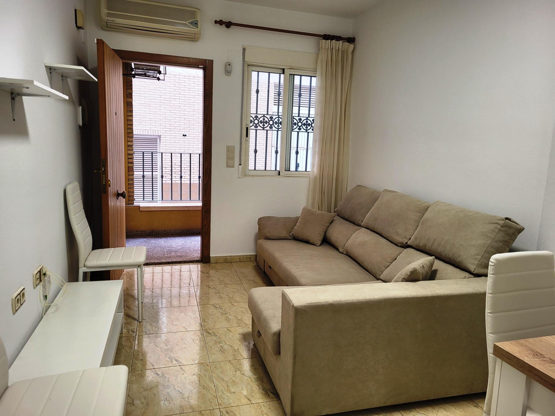 APARTAMENTO EN ALQUILER EN BENIAJÁN