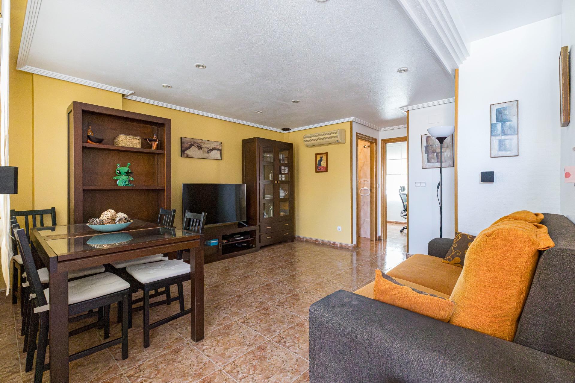 LUMINOSO DÚPLEX CON TERRAZA Y GARAJE