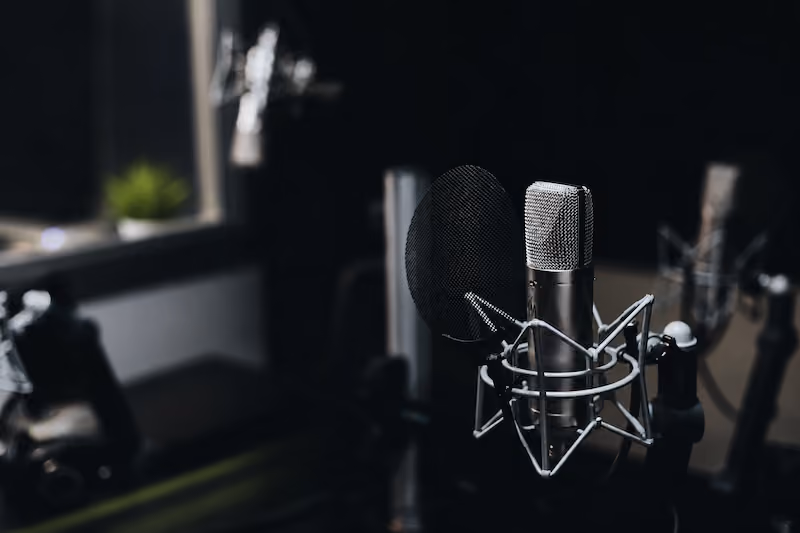 Radio Free Europe: Hybrid-AWS-Networking für Medien