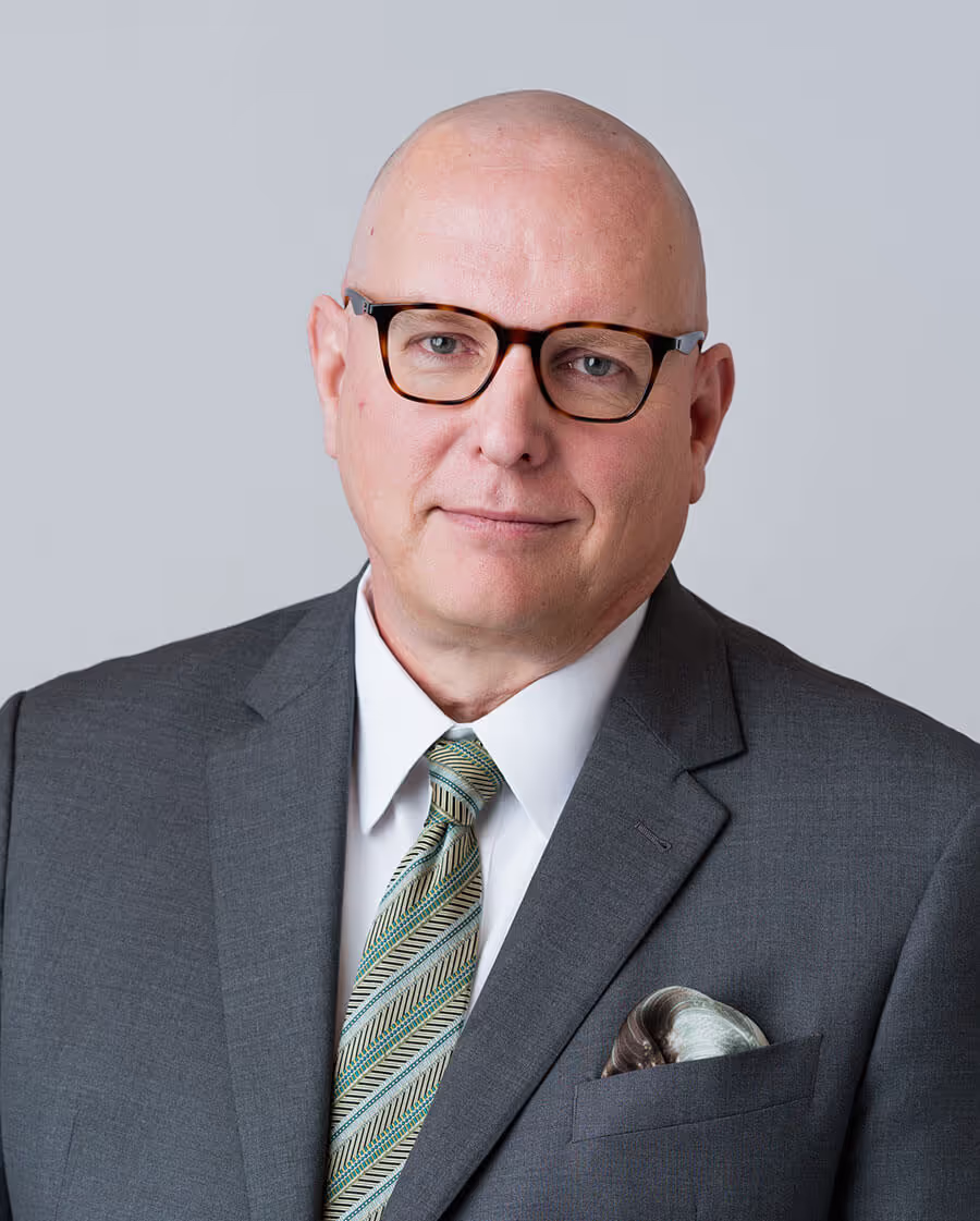 Steven Sell headshot