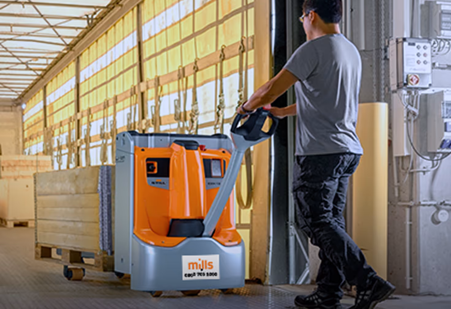 Aluguel de Transpaleteira é na Mills!