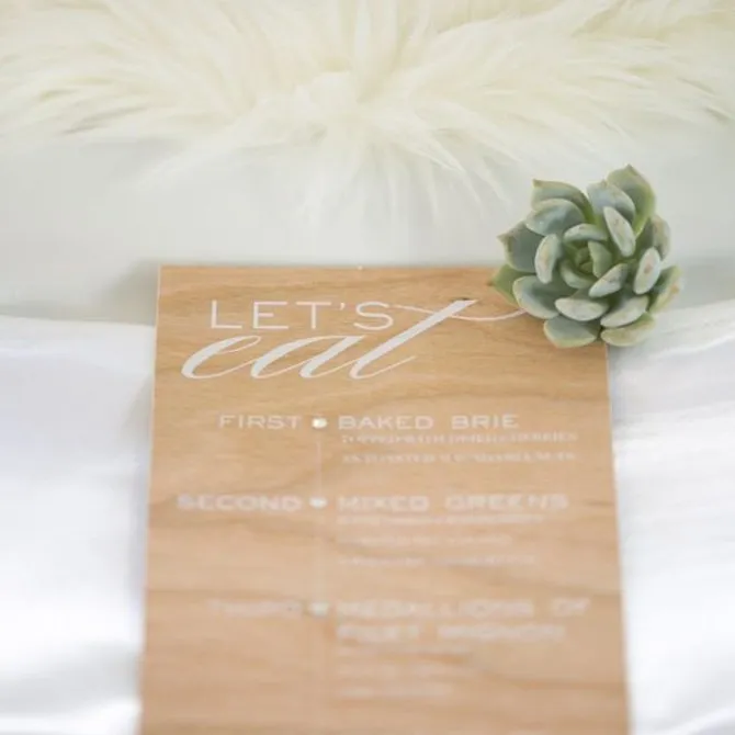 Winter Wedding Trends: Wood-Grain Invitations