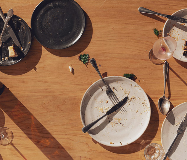 Fin de repas à la table de la Pulp Kitchen à Seignosse