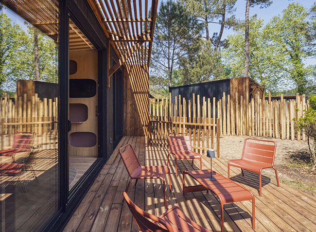 Mini Villa mit Terrasse zur natürlichen Umgebung hin in Seignosse