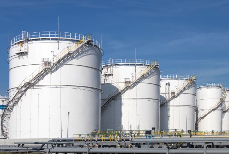 Large fuel or chemical storage silos