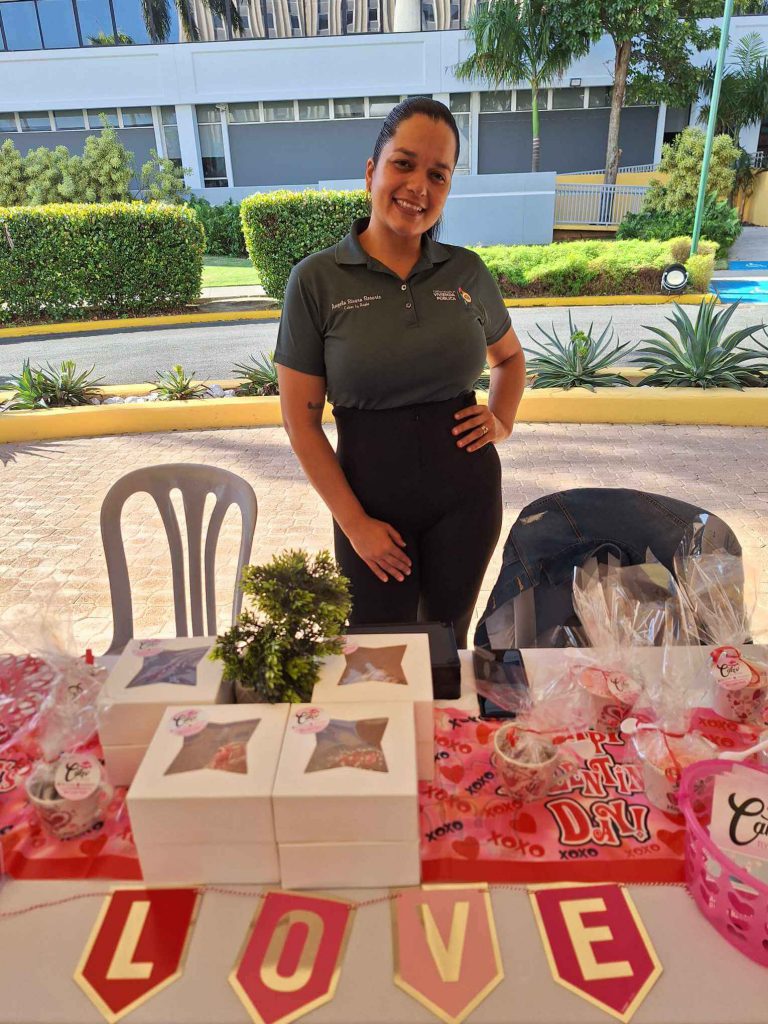 Departamento de la Vivienda celebra día de la amistad Foto 4