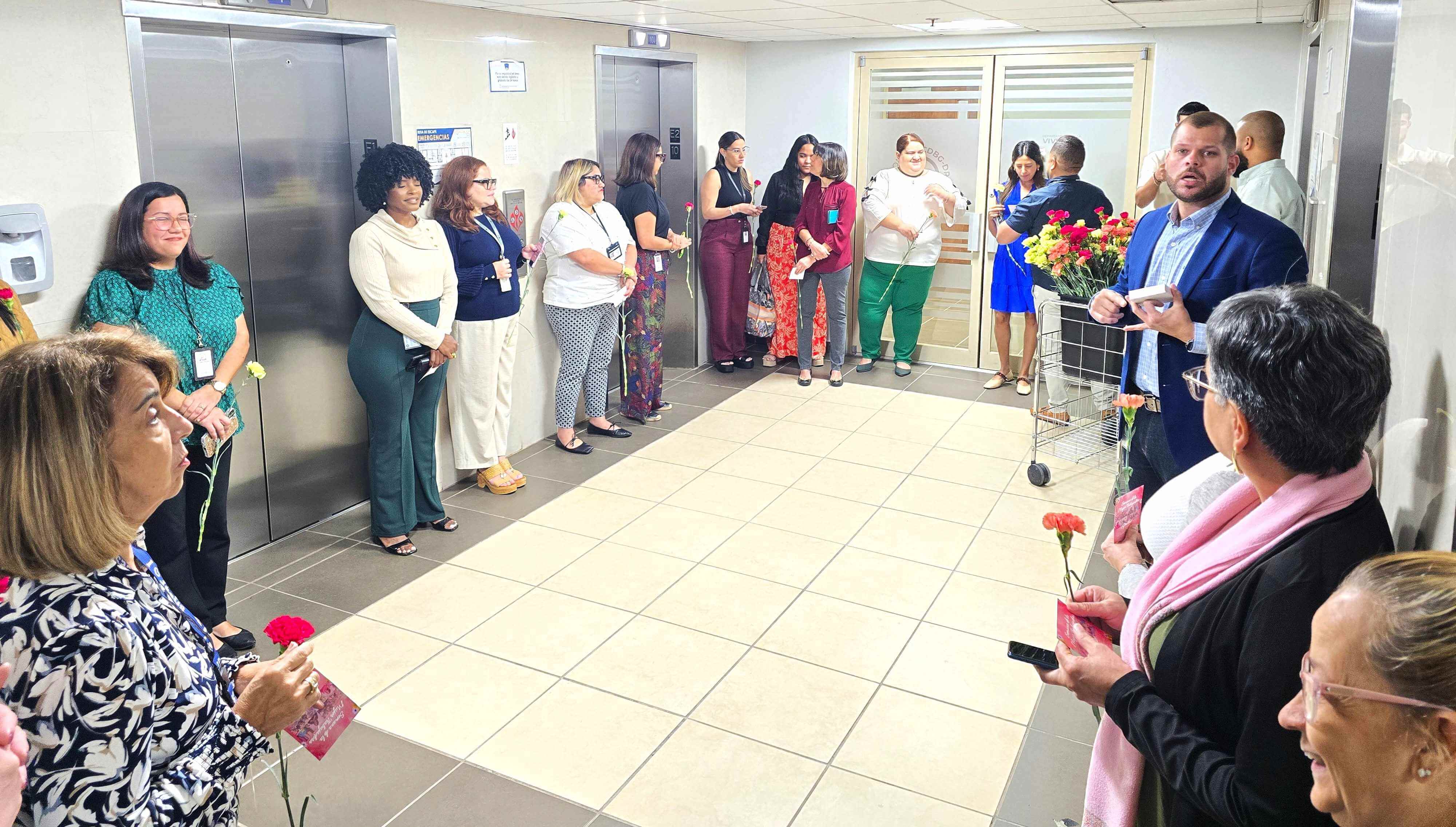 Departamento de la Vivienda rinde homenaje a la semana de la mujer trabajadora Foto 4