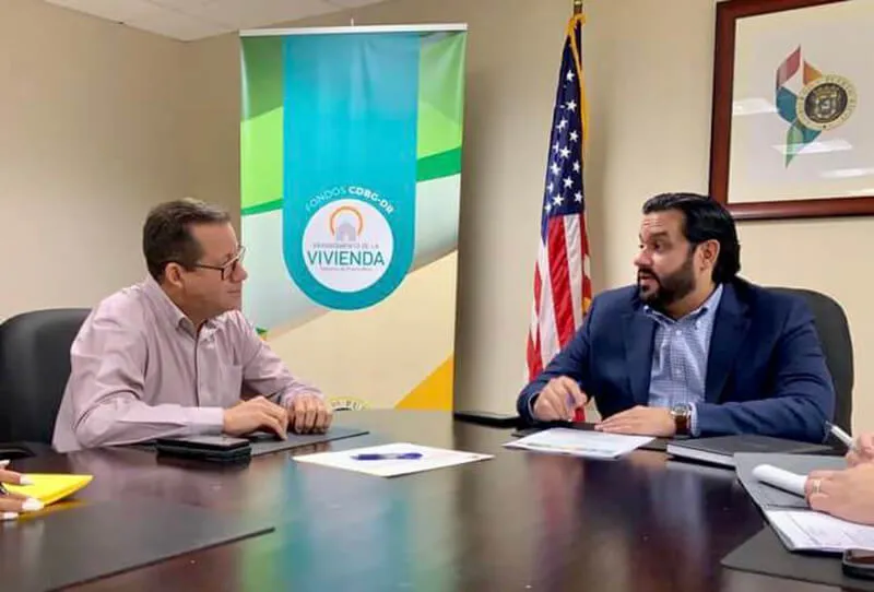 Secretary of the Department of Housing William Rodríguez meeting.