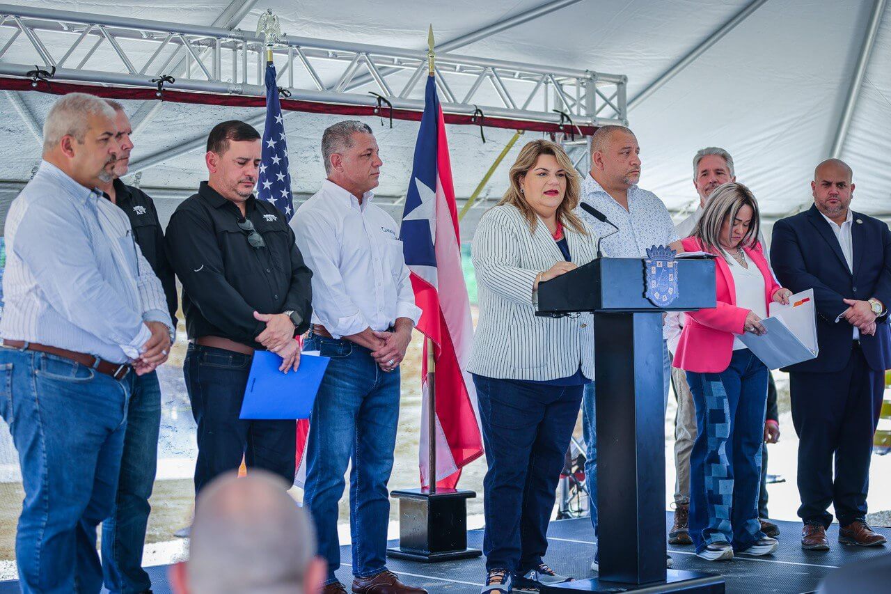 Gobernadora anuncia comienzo de construcción de vivienda para personas de ingresos bajos y moderados en Isabela Foto 3