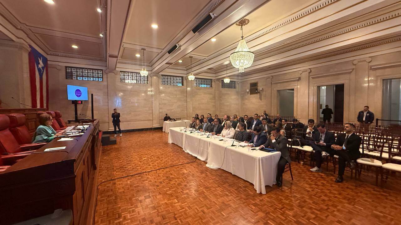 Comparecen Ante Comisión de Hacienda del Senado Secretaria de la Vivienda y Administrador de Vivienda Pública Foto 1