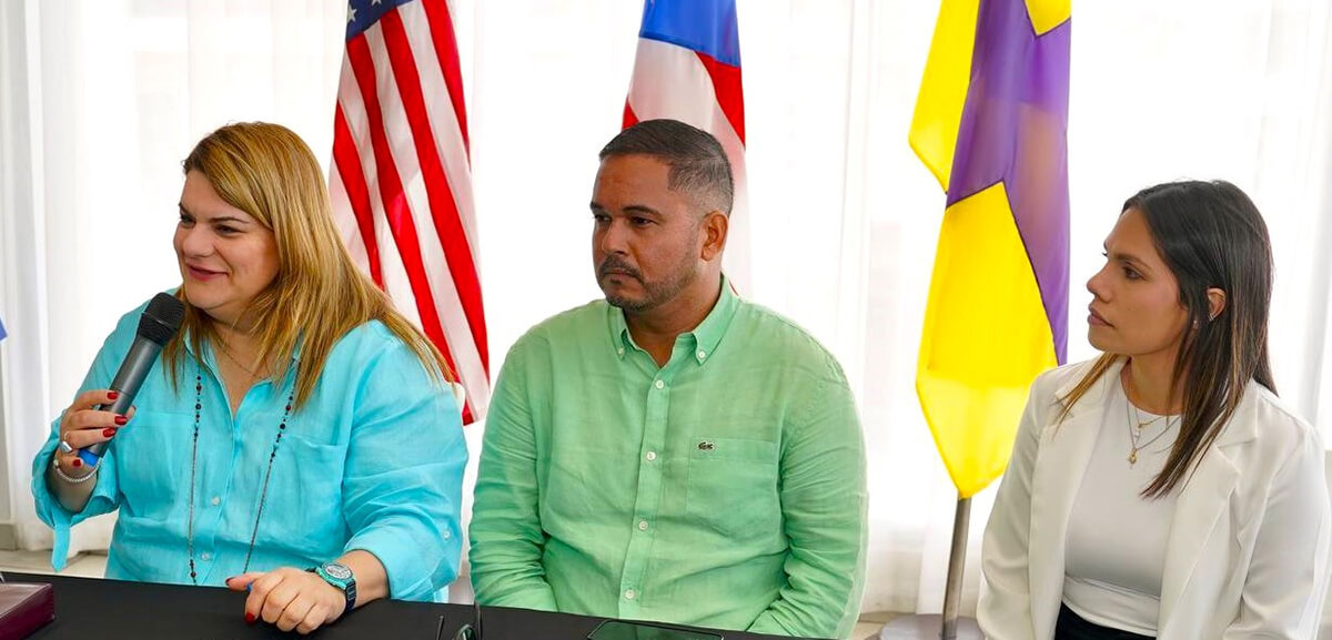 Photo of Governor Jennifer González Colón, Ciary Pérez Peña, and Josean González.