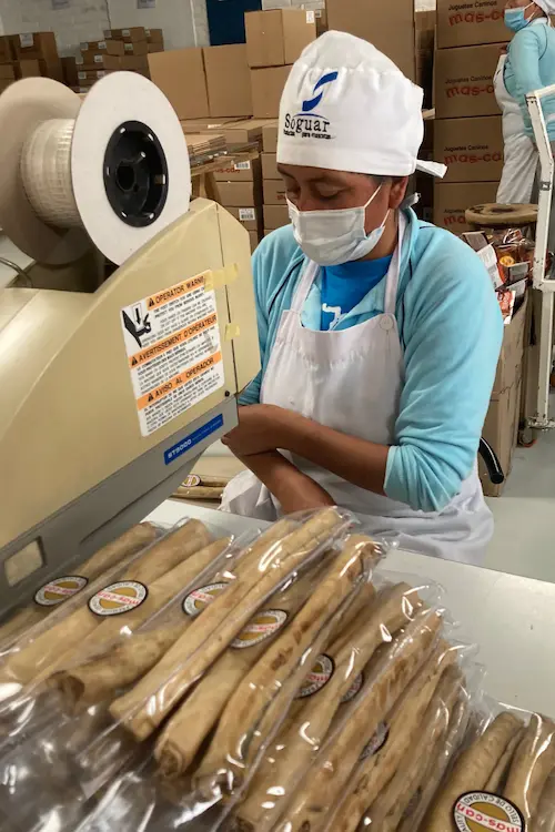 Descubre Mascan, donde la innovación se une con el sabor en productos masticables para perros: galletas, masticables con cárnicos, snacks deshidratados, treats y masticables especializados para perros Mini, Pequeños, Medianos y Grandes.
