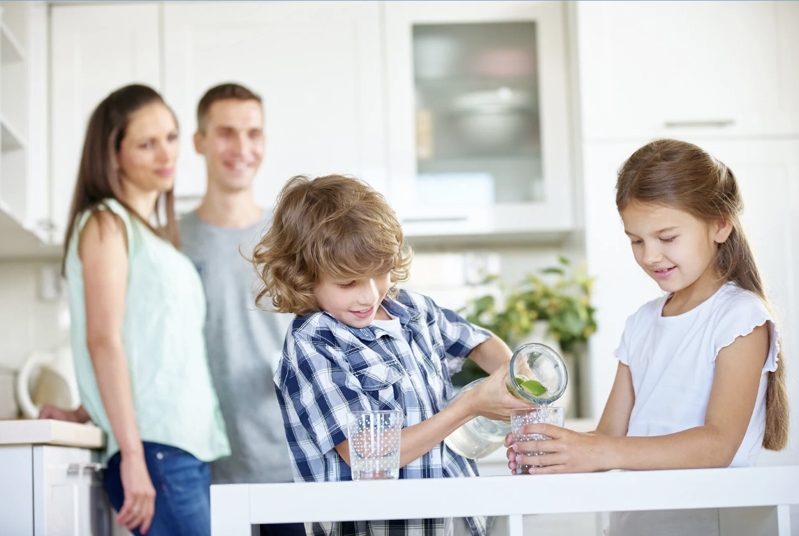 Fontechiara Erogatori Acqua bambini versano acqua