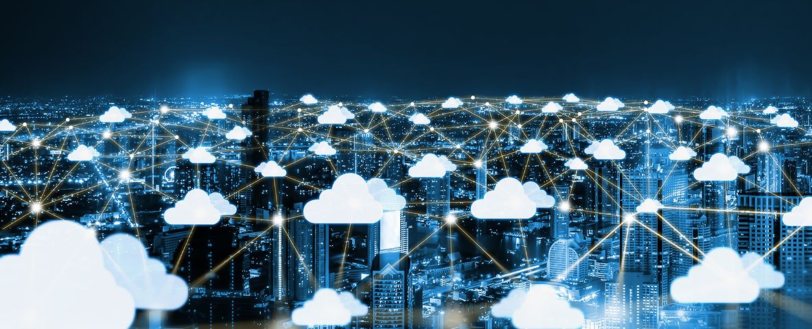 Transforming In-Store Experiences with a Cross-Platform Digital Signage App