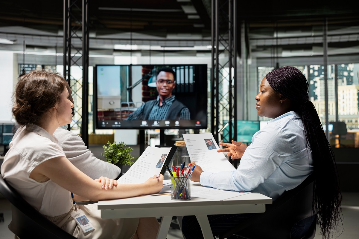 HR team uses voice analytics to evaluate communication patterns during virtual interviews.