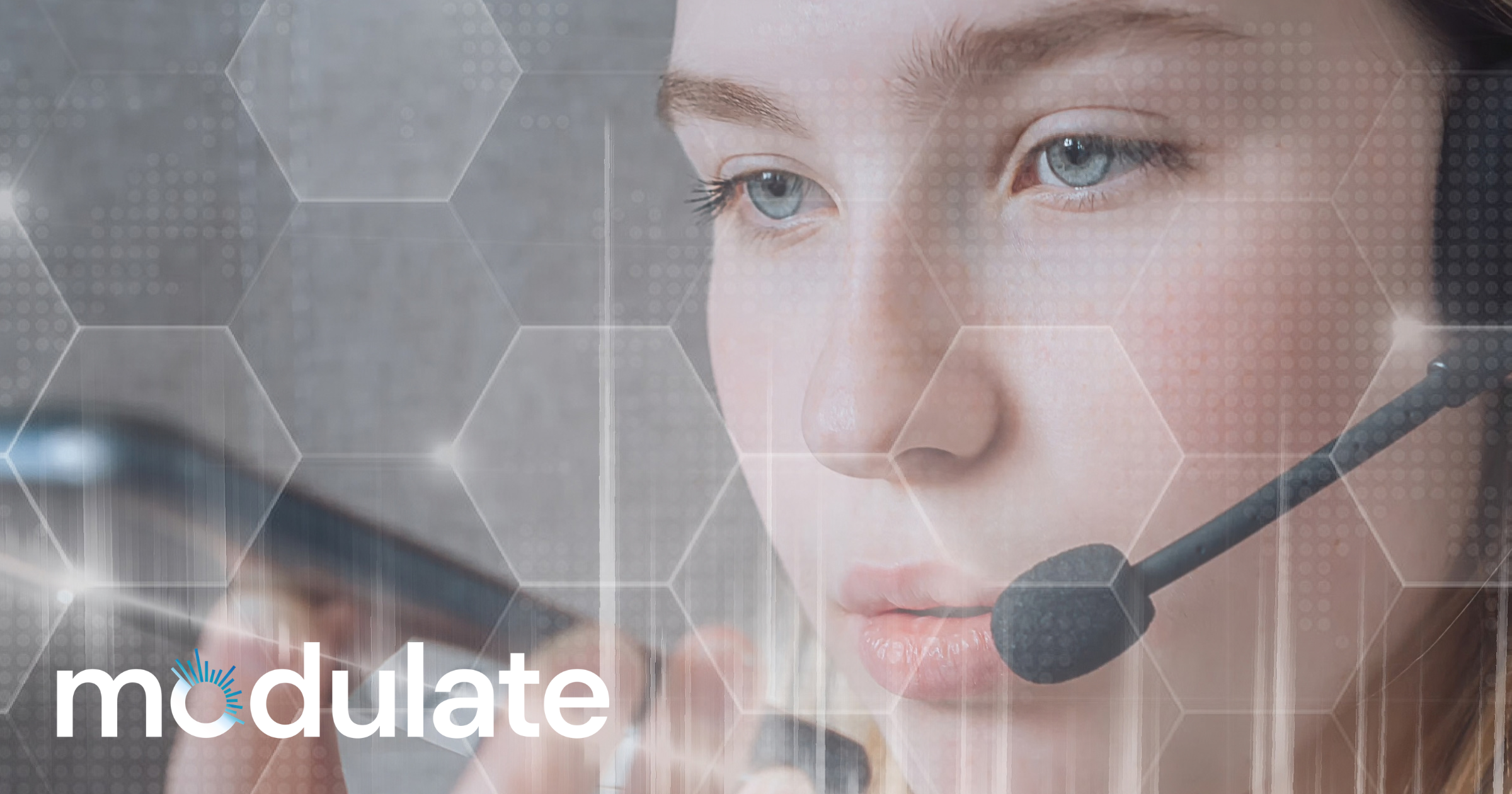 Call center agent using software with speech to text models for transcription.