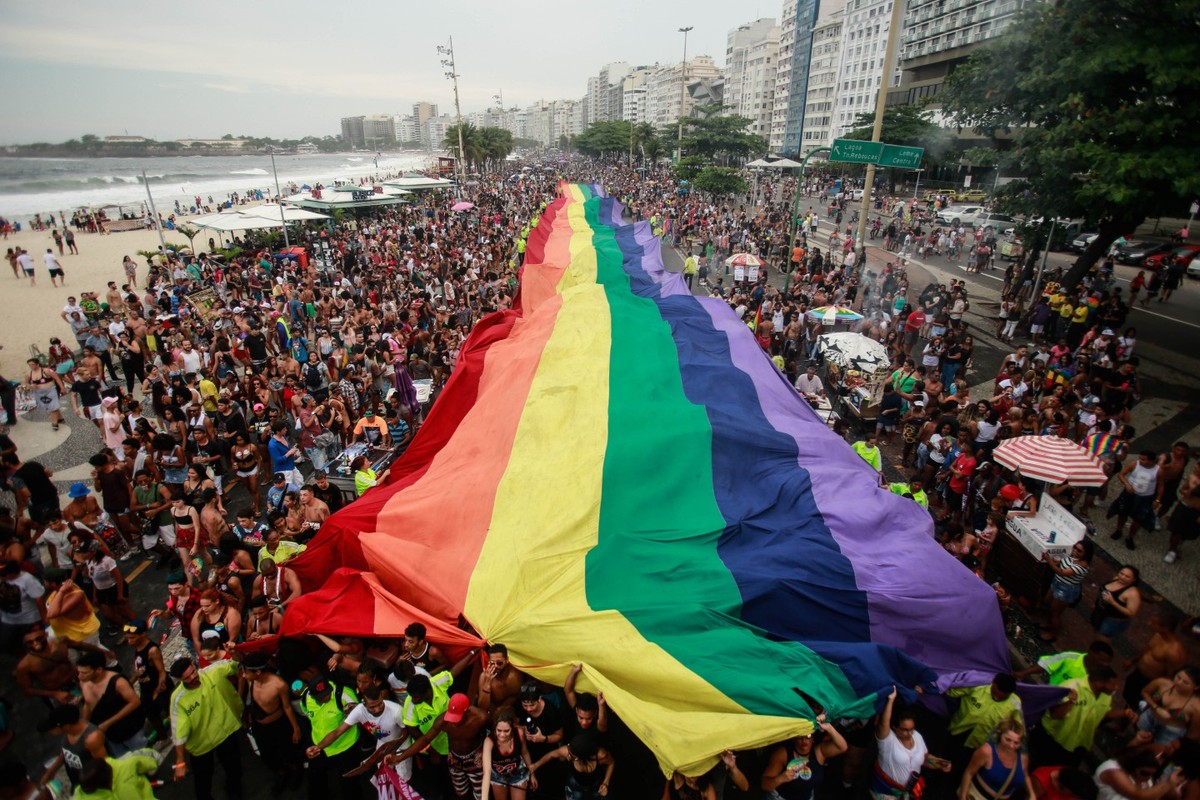 "Rebelião de Stonewall inspira celebrações de resistência e diversidade no Brasil"