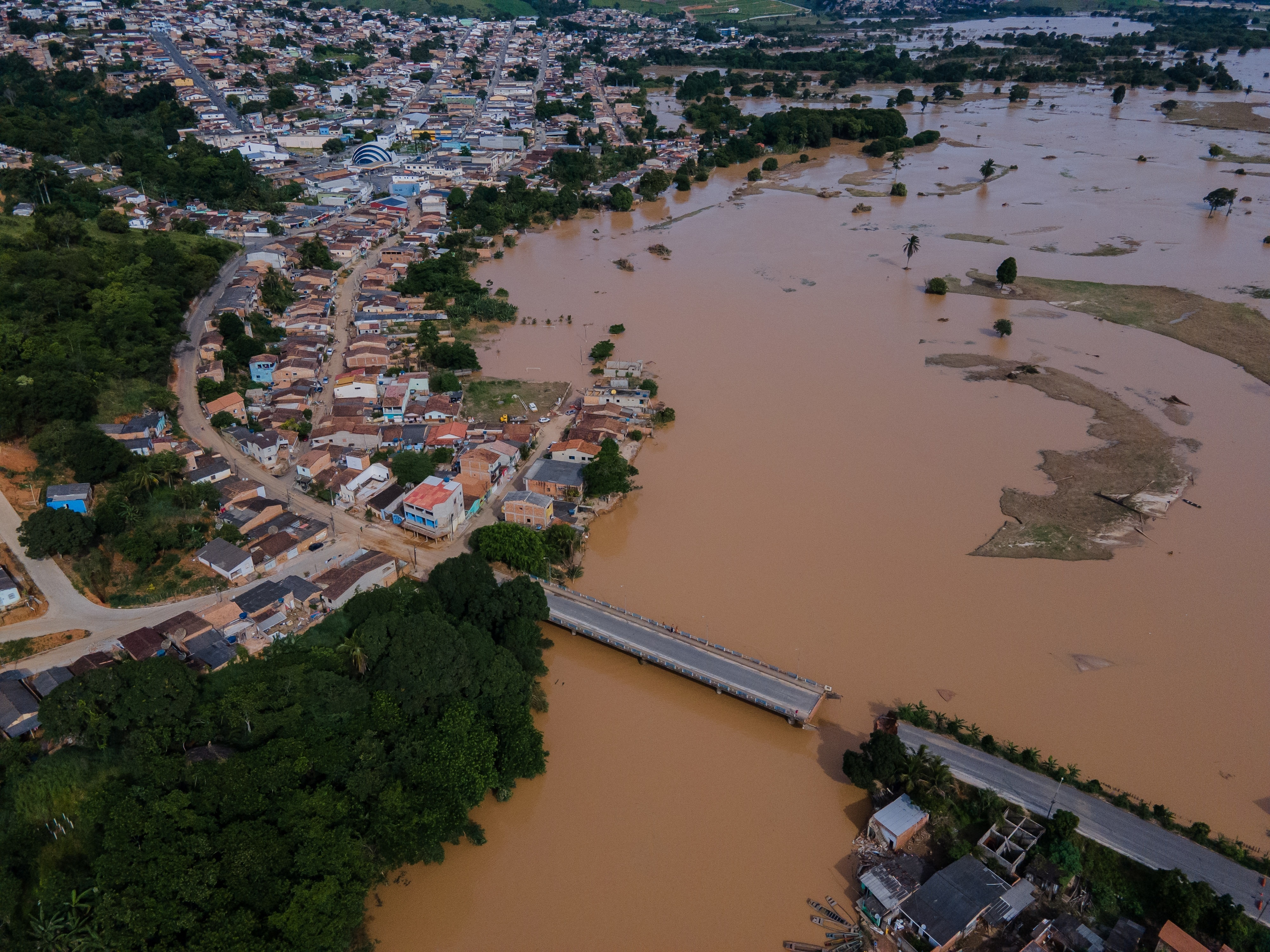 Desastres climáticos por chuvas afetam 83% dos municípios brasileiros e causam prejuízos bilionários
