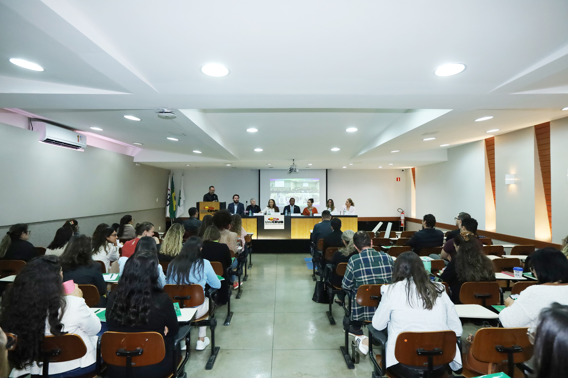 Distrito Federal avança na saúde com a Oficina da Política Distrital de Atenção Ambulatorial Especializada