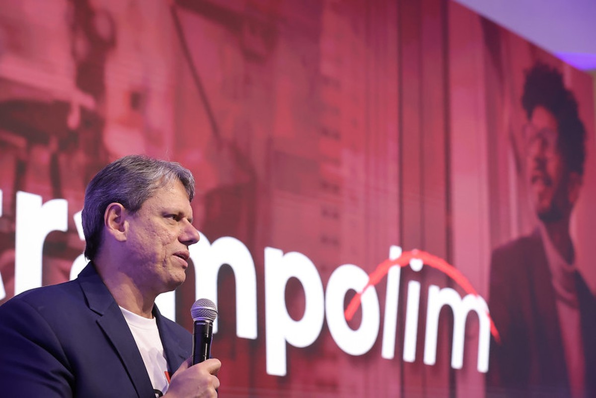 Governador Tarcísio de Freitas lança programa Trampolim para conectar empresas a trabalhadores em busca de emprego